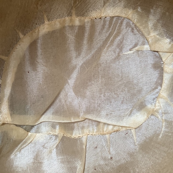 Authentic Antique 1920s Wool Felt Cloche Bell Hat with Gold Detailing - Picture 7 of 7